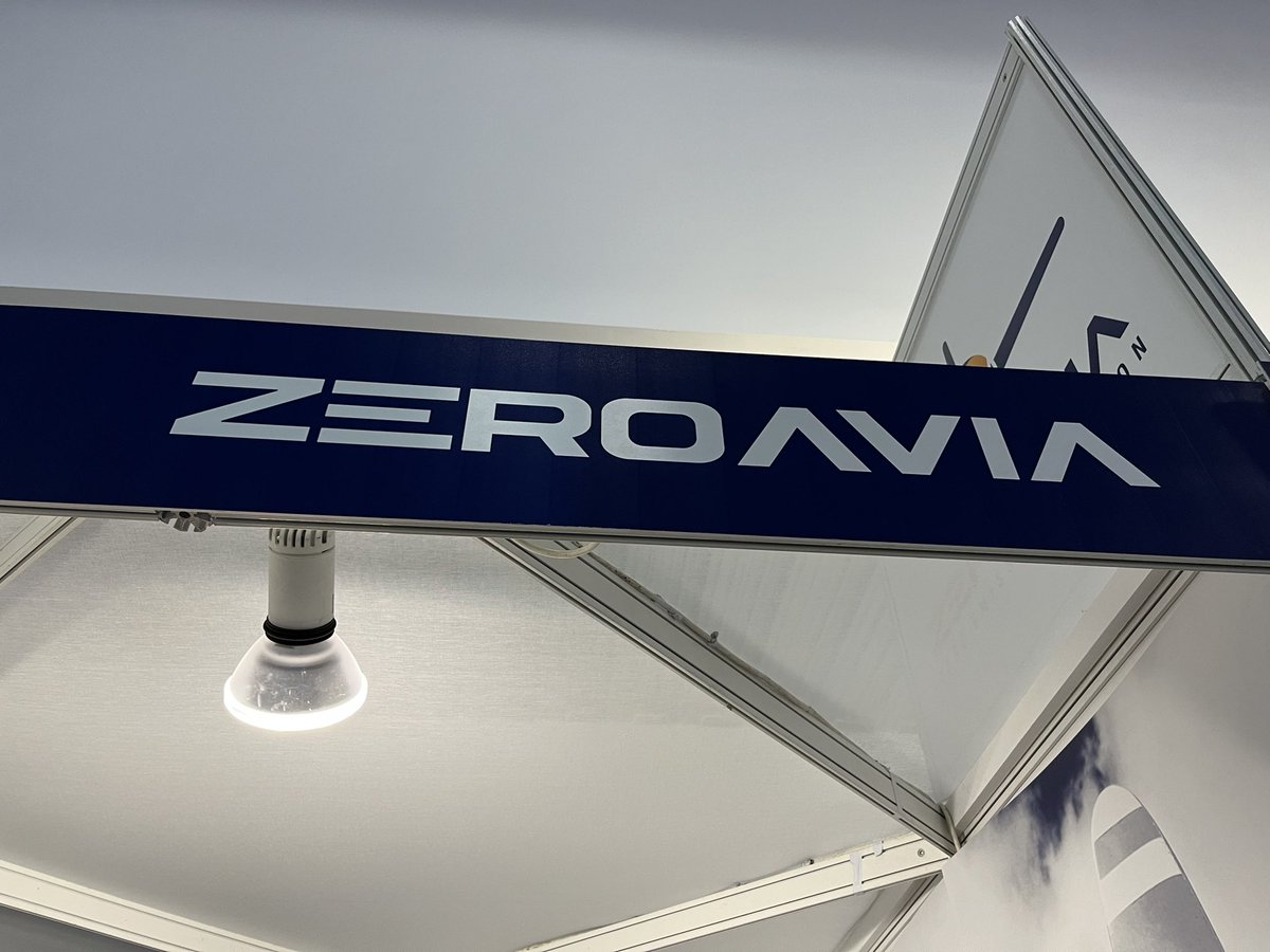 PaulaBangle1's tweet photo. Great to be back at #FIA2022 visiting our members including @zeroavia and hearing about their incredible business for sustainable flying. #ERAfamily @eraaorg @BarrigaEra @martina_dipalma https://t.co/uXYsN4dWaH