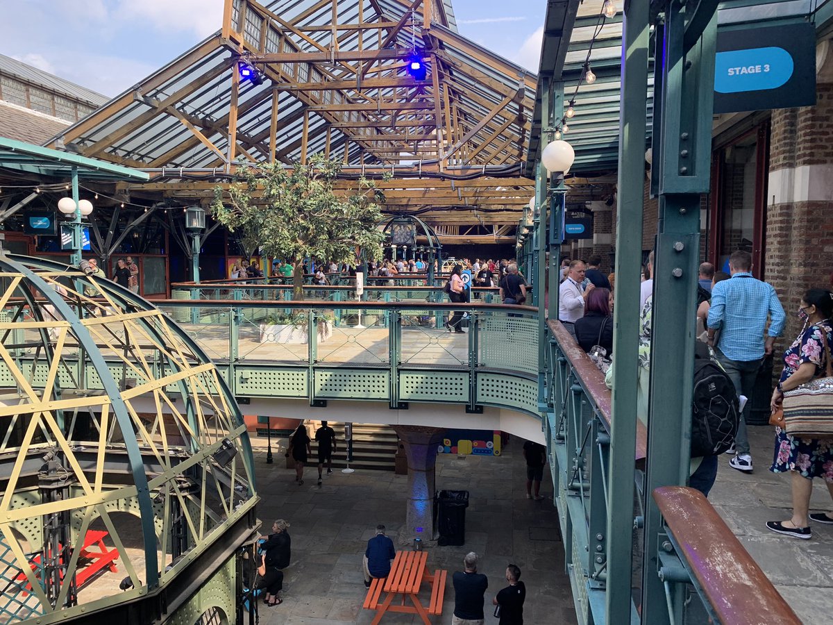 Deanosoreleg's tweet photo. Very excited to be at #xerocon again. Going to be a different experience this time being my own boss. #xero https://t.co/6xusFHEdMI