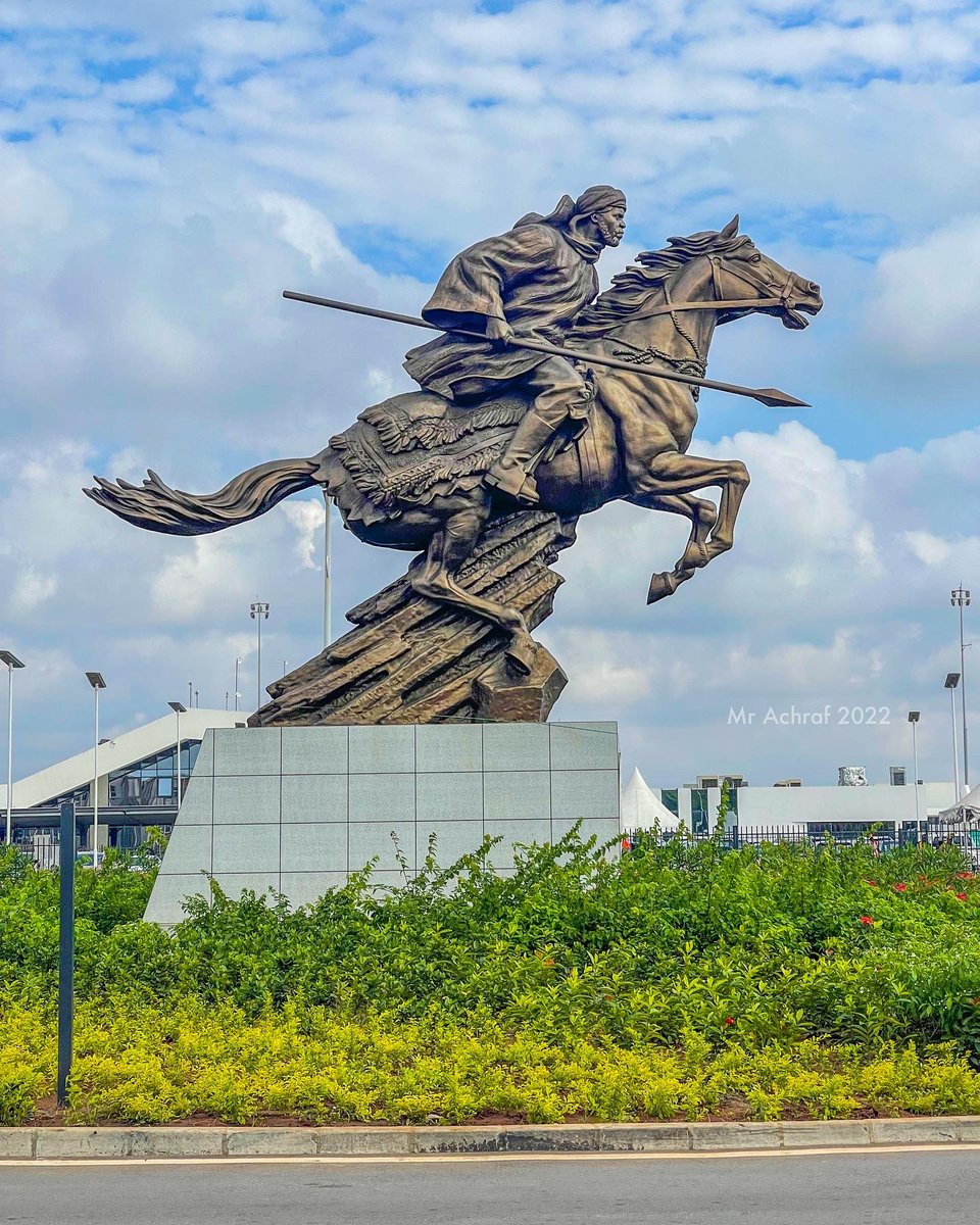 Mr__Achraf's tweet photo. C’est vrai qu’elle dégage quelque chose 📍🇧🇯
📱Redmi Note 10
📸. @Mr__Achraf 
📍Cotonou, Bénin 🇧🇯 

.
. https://t.co/CJMoxs3yYy