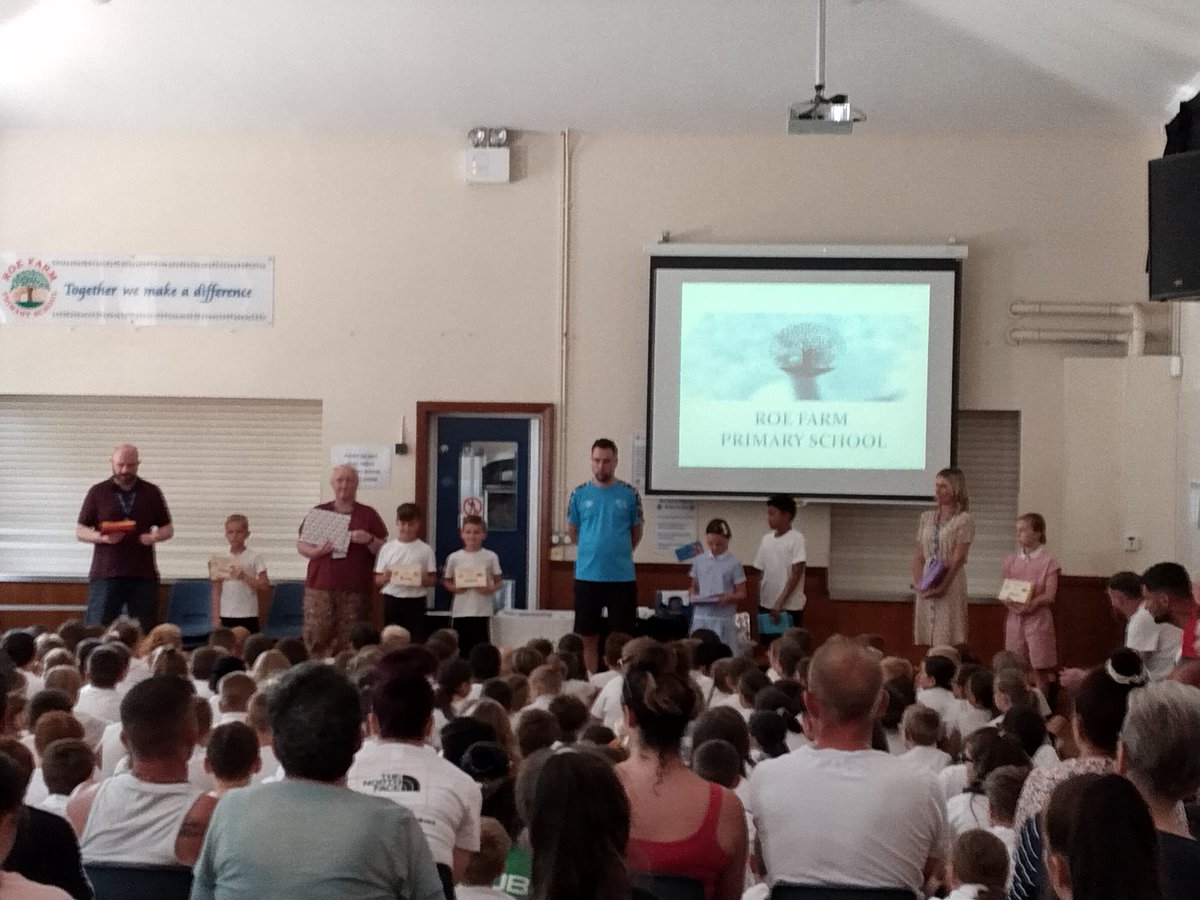 Roe_Farm's tweet photo. This morning we have being celebrating our achievements this term. Well done to everyone, especially those who received an award. https://t.co/tOANleazX7