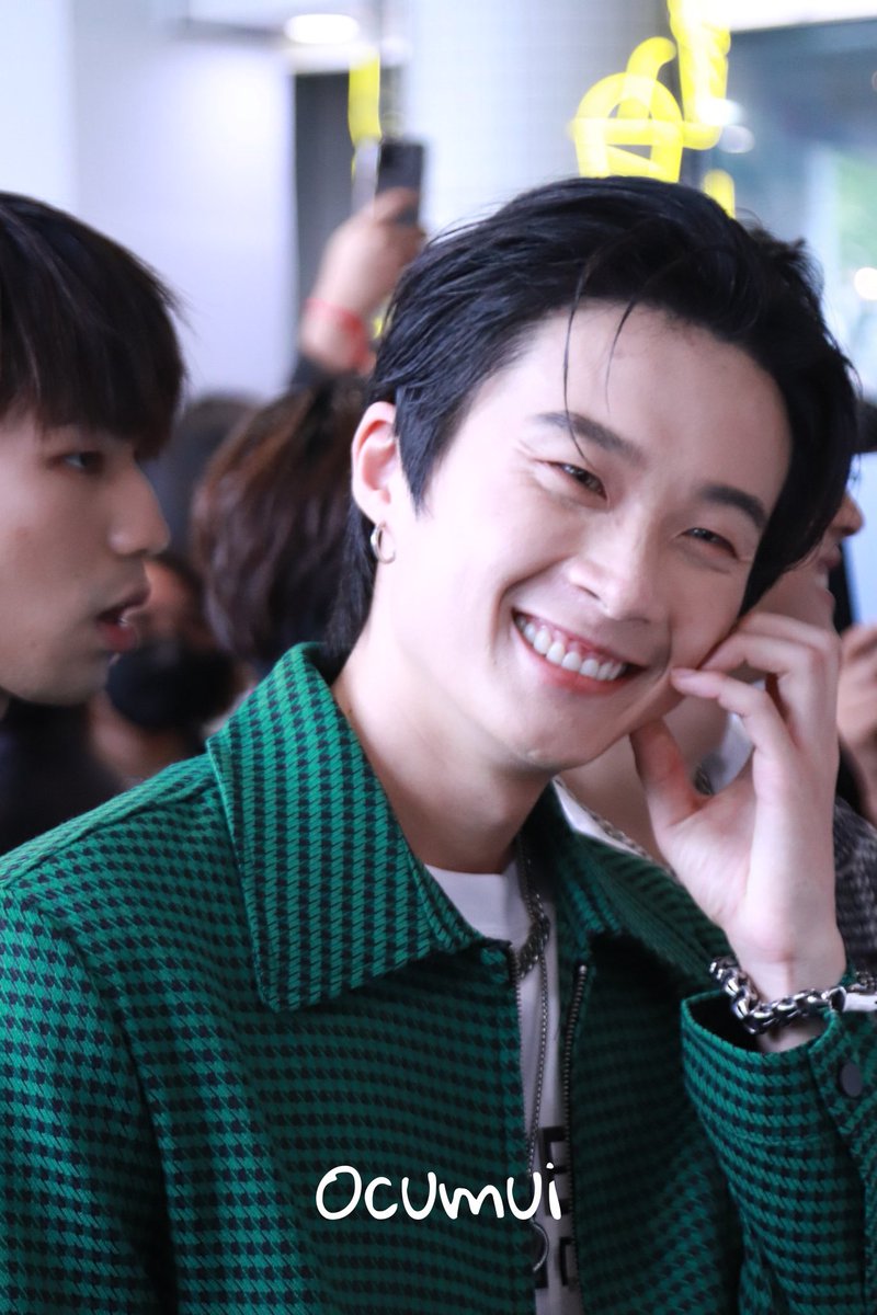 66o999944433's tweet photo. Happy to see you guys 🤍🤍🤍 #BewDan #ParkLee #MySecretLoveTheSeries 

Thank you so much 😭🫶🏼 for the photos @Ucomui https://t.co/RDWqZ2sl35