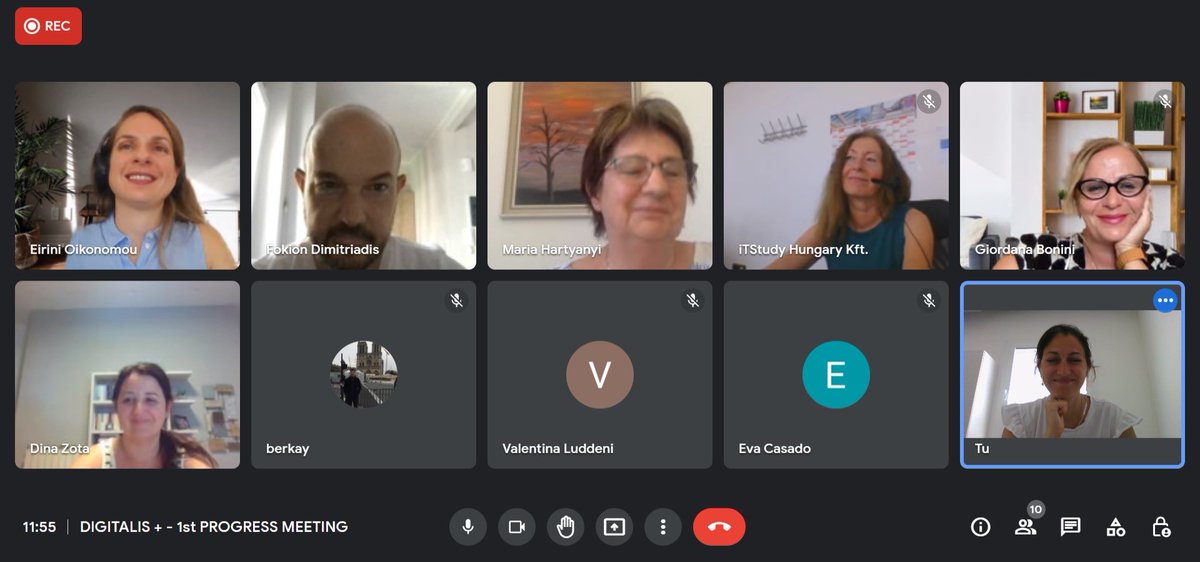 Glad to discuss with our partners from 🇬🇷🇮🇹🇭🇺 the implementation of our project ⁦@DoxeeInc⁩ ⁦<a href="/epioni_ngo/">Greek Carers Network EPIONI</a>⁩ ⁦@DemocenterSipe⁩
