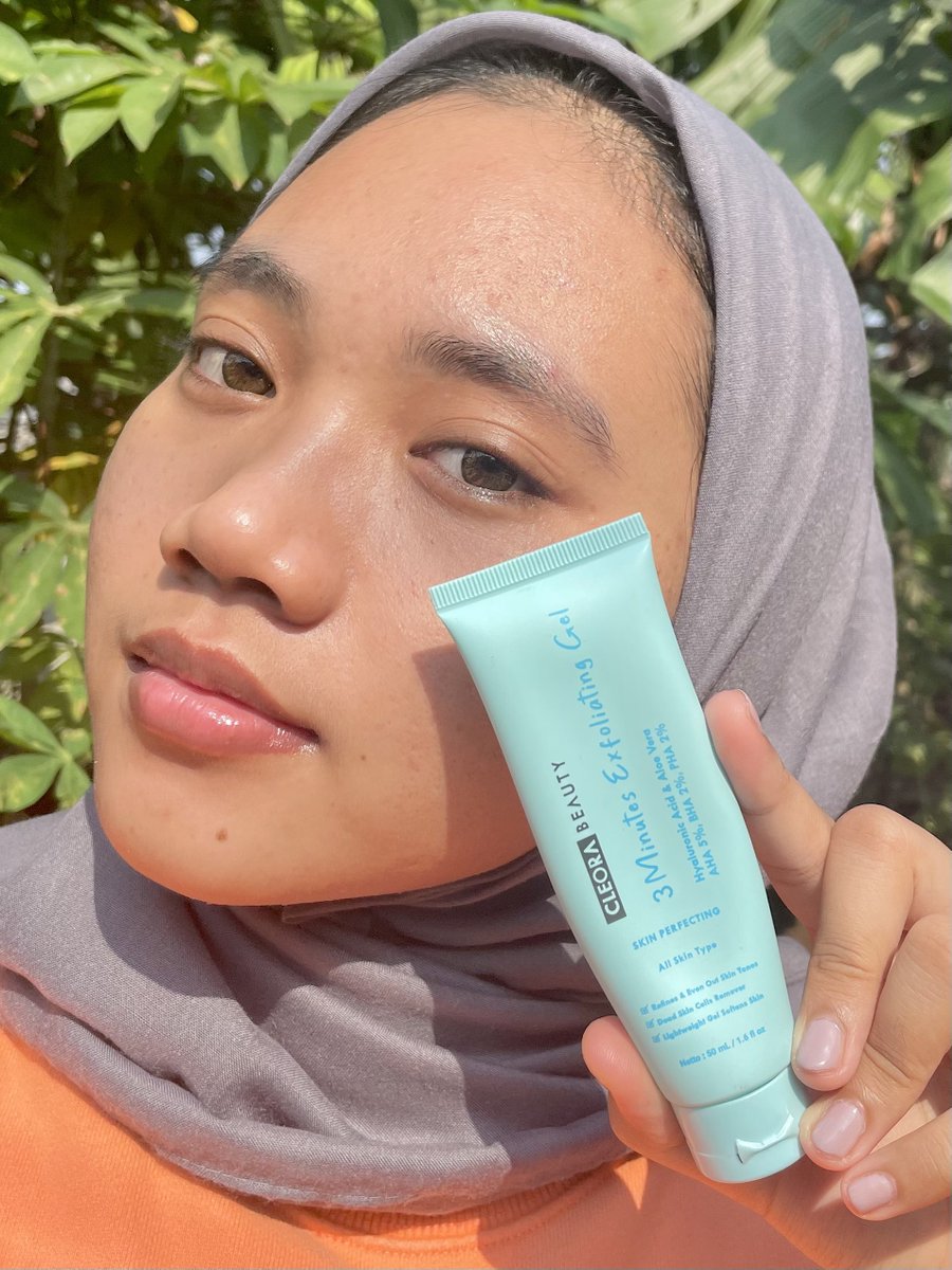 2026akukayaraya's tweet photo. Eksfoliasi kulit wajah cuma 3 menit?

✨ Cleora Beauty 3 Minutes Exfoliating Gel ✨

Exfoliating gel ini bisa ngebantu ngerawat kulit dengan ngangkat sel kulit mati dan ngebersihin pori sehingga kulit jd lebih sehat. 

#racuninskincare https://t.co/PJvh99SxJE
