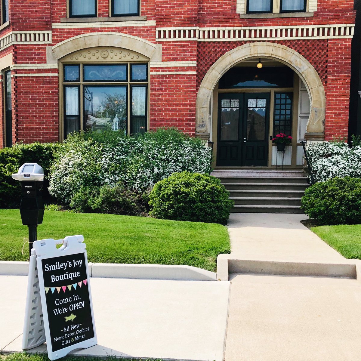 Our last 2 weeks open! This week’s hours are Wed-Fri 11-5, Sat 11-3.  We were super busy last Saturday, don’t miss out on our final goodies🎉 @FWDID <a href="/VisitFortWayne/">Visit Fort Wayne</a> #fortwayneboutiques