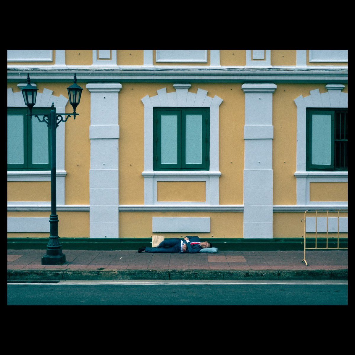visualartsfaa36's tweet photo. ณธรรศ กิรัมย์
Nathas Ghirum

Every sidewalk leads directly to Bangkok
Technique : Photograph / Video Art / Performance Art

ช่องทางการติดตามผลงาน

Instagram : 1chigo.1chie (ช่องทางหลัก)
Facebook : 1chigo.1chie
Twitter : visualartsfaa36

#ichigoichie36th #artoftheday https://t.co/H5CiABiW5q