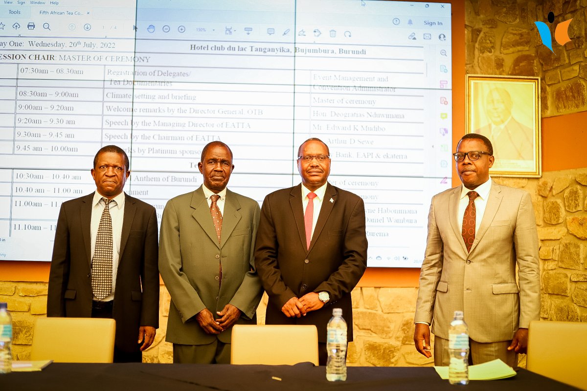 MagazineJimbere's tweet photo. ☕ La 5è édition de la convention-exposition africaine du #thé se tient au #Burundi du 20 au 22/07/2022 à l'@hotelclubdulac, organisée conjointement par @the_burundi et #EATTA
📌 Thème: "Gérer pour l'avenir: les pratiques pour le #commerce durable du thé" https://t.co/ZhtY6aXsdG https://t.co/VmWW65GZ96