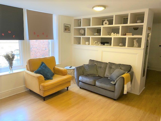 BessSnug's tweet image. Bess's Snug is a studio holiday let apartment for 2 in the historical town centre of Matlock. Ideal for walking and visiting the sites of Derbyshire chartwell-lets.com
#matlock #derbyshire #bessofhardwick #walkingholiday #derbyshiredales #peakdistrict