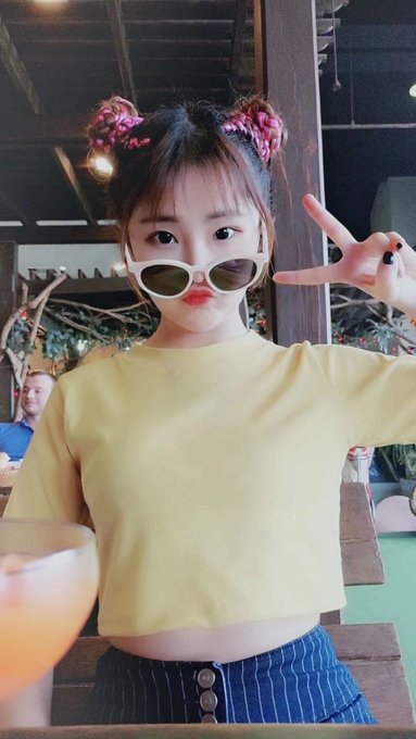 夏天到了，肉肉就藏不住了。 https://t.co/Fn0pLPJyrw<a href="/tag/%E9%9C%B2%E5%87%BA"class="tags"><span>#露出</span></a><a href="/tag/%E7%BA%A6%E7%82%AE"class="tags"><span>#约炮</span></a><a href="/tag/%E7%8B%BC%E7%BE%A4"class="tags"><span>#狼群</span></a><a href="/tag/%E7%88%B8%E7%88%B8%E6%8A%95%E9%A3%9F"class="tags"><span>#爸爸投食</span></a><a href="/tag/%E7%BA%A6%E7%82%AE%E4%BA%A4%E5%8F%8B"class="tags"><span>#约炮交友</span></a>