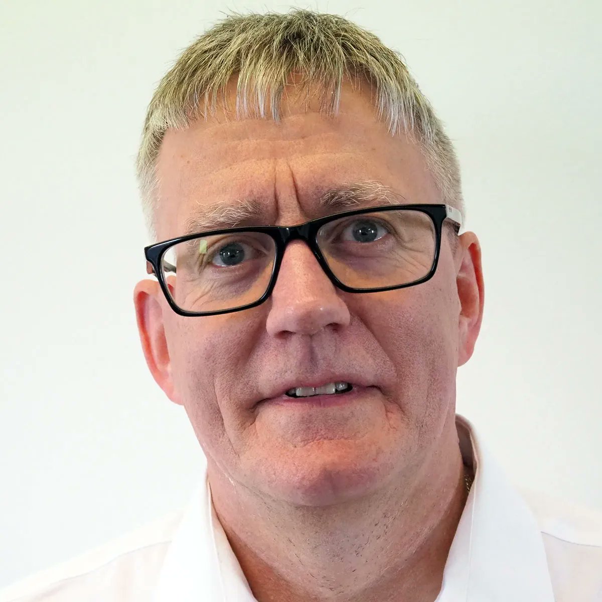 🎧 Listen to 'Creating a safe haven for those who are hurting and have been abused - Simon Bass', the latest episode available on the #Elim Podcast.  anchor.fm/elimleaders/ep…