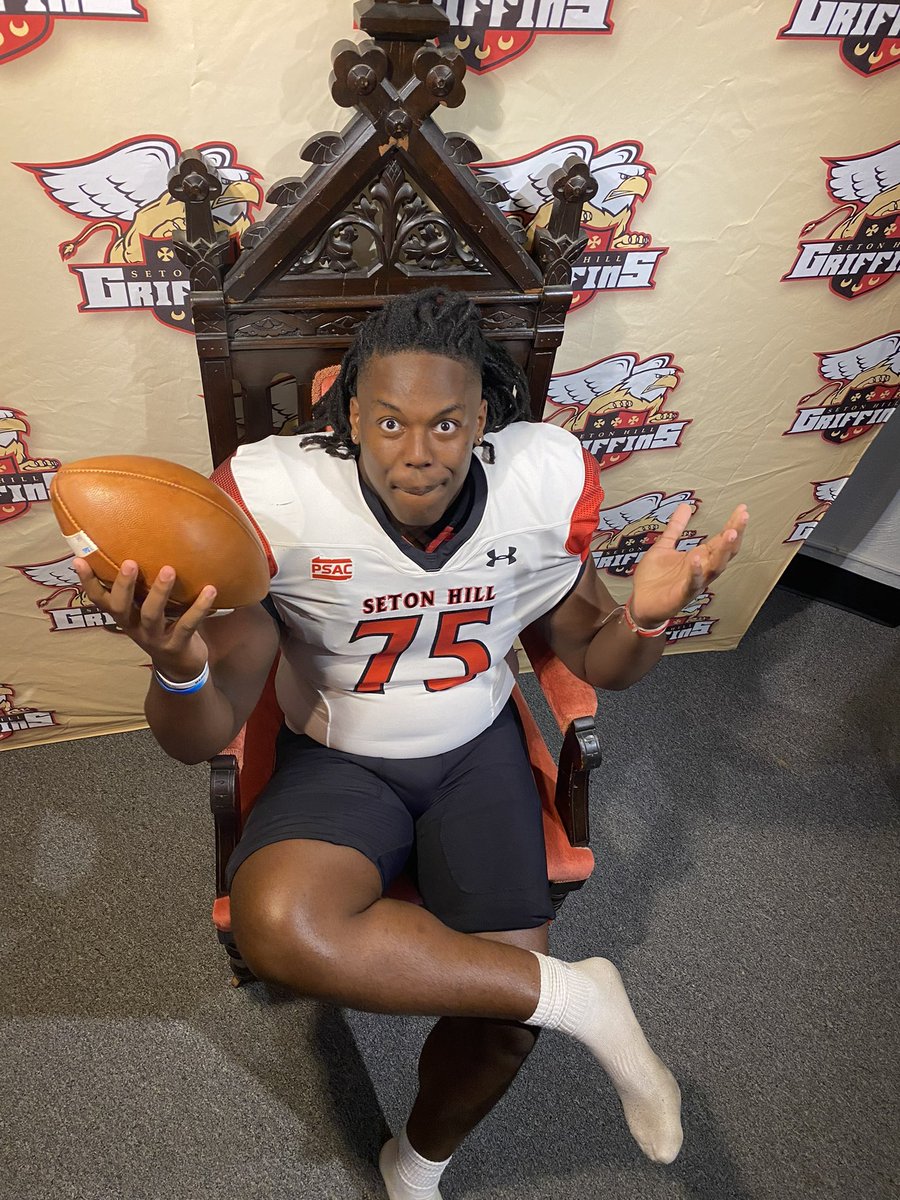 Thank you Seton Hill university for the great visit yesterday‼️ can’t wait to come back for a fall game💯. <a href="/CoachDay_/">Daniel Day</a> <a href="/CoachDC22/">David Castillo</a> <a href="/SHU_FBALL/">Seton Hill University Football</a>