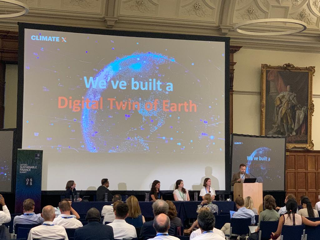 TheSmithSchool's tweet image. Session I #SpatialFinance | Kamil Kluza @ClimateXLtd highlights how building a #DigitalTwin of #Earth can help build #ClimateChange scenarios and assess climate risk.
#OxSustainableFinance  #OSFS2022 #SustainableFinance