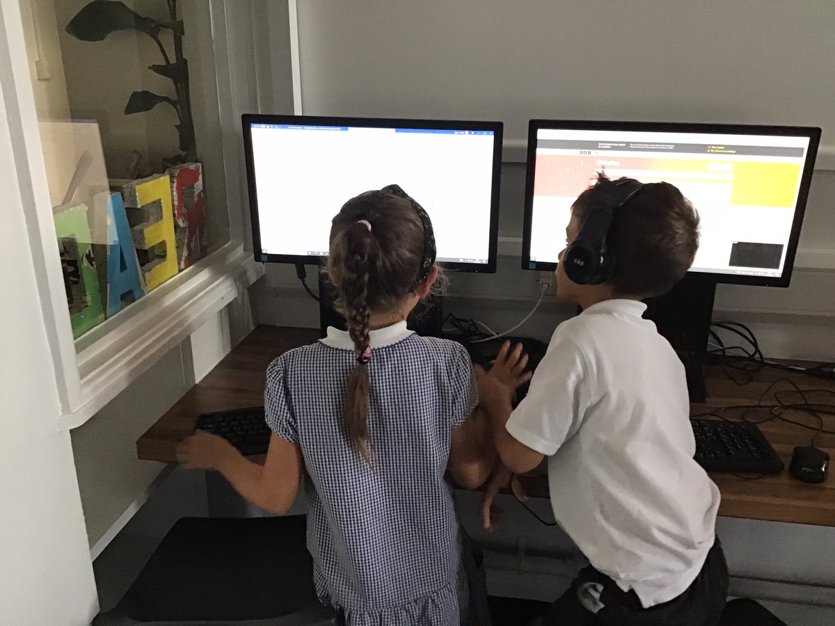 H_E_P_S's tweet image. In science this afternoon, Leazemoor have been revisiting all of the things they have learnt this year. They worked in partners to create a poster on the computer. #hepscience