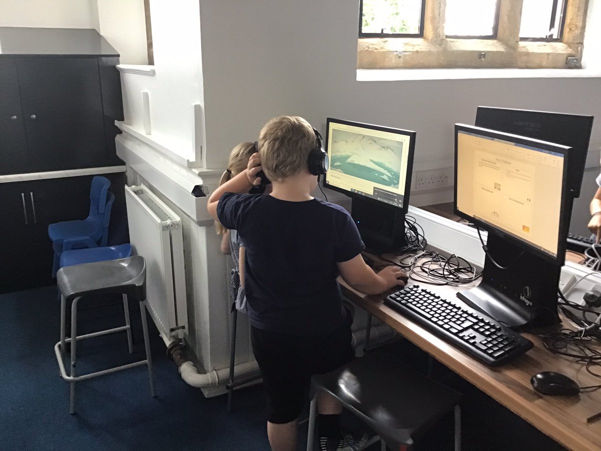 H_E_P_S's tweet image. In science this afternoon, Leazemoor have been revisiting all of the things they have learnt this year. They worked in partners to create a poster on the computer. #hepscience