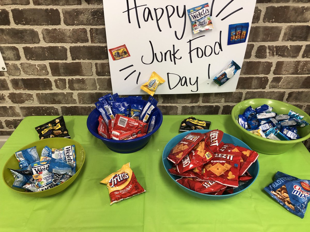 There is a a day for everything but this one might be the store’s favorite. <a href="/0504/">Natasja</a>!! ⁦<a href="/Pitmastery/">Brent Jahnke</a>⁩ ⁦<a href="/cj73fe/">Clarissa Ferrales</a>⁩ ⁦@CBillingsley83⁩ ⁦<a href="/keren_gorg/">Keren Gorglione</a>⁩