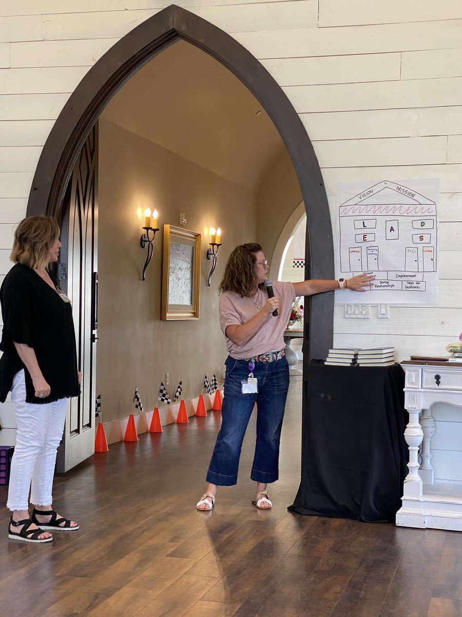 UTGrad89's tweet image. "Being a good leader is about helping people reach their potential." - John C Maxwell