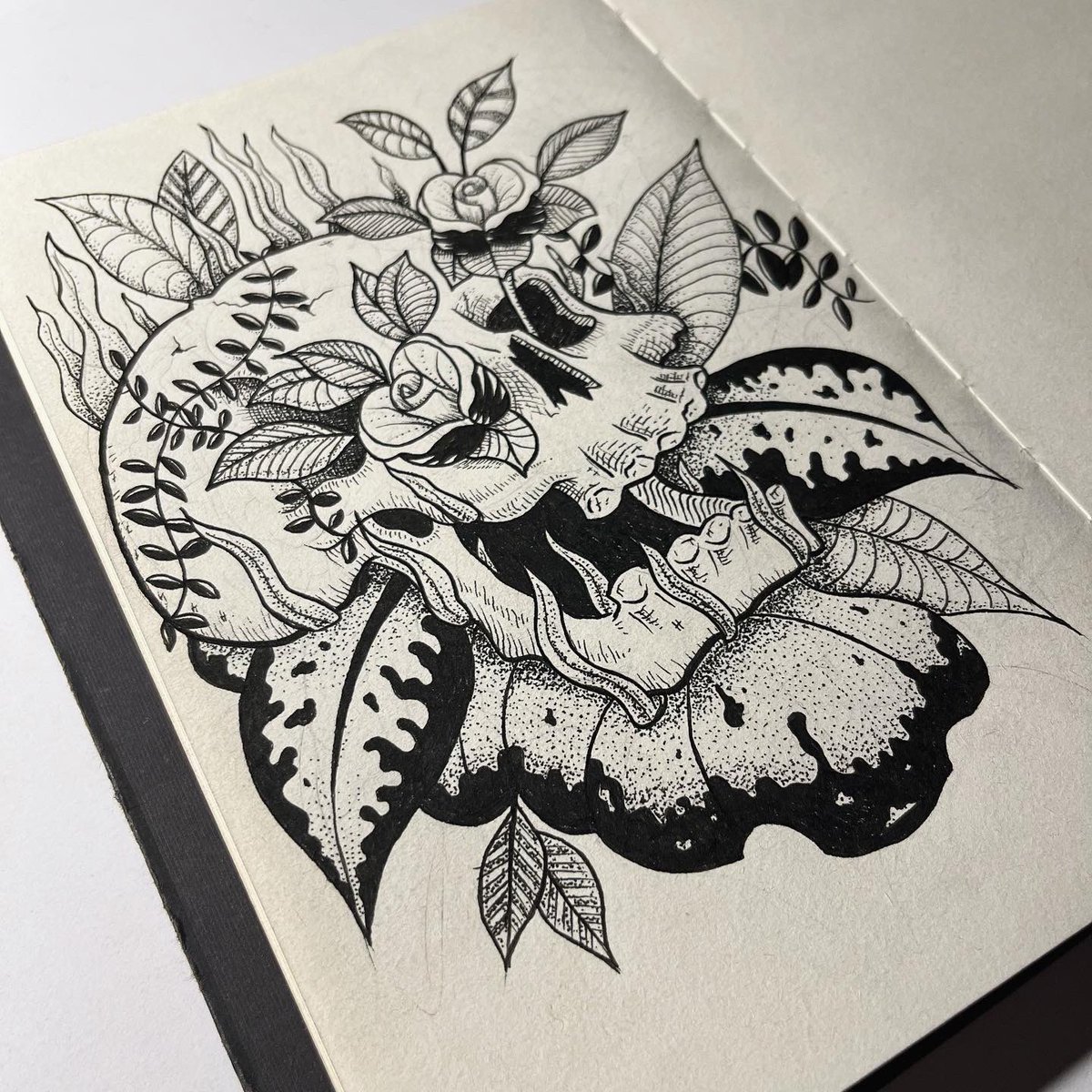 nathan__spence's tweet photo. 💀 🌸 🌱 
.
#illustration #blackwork #pendrawing #sketchbook #artistsoninstagram #illustrationartists #tattooart #drawing #art #artwork #nathanspenceart https://t.co/iiuF7LbSsY