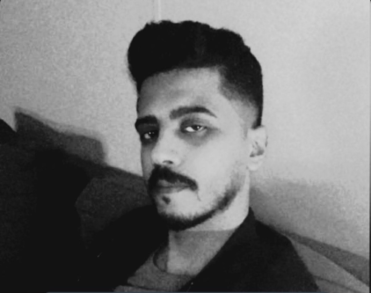 انتقل إلى رحمة الله الفقيد عمر محمد حمدان الغامدي - أحد منسوبي مستشفى الهيئة الملكية بينبع.

تغمد الله الفقيد بواسع رحمته وأسكنه فسيح جناته.

خالص العزاء لأهله وأصدقائه.

إنا لله وإنا إليه راجعون