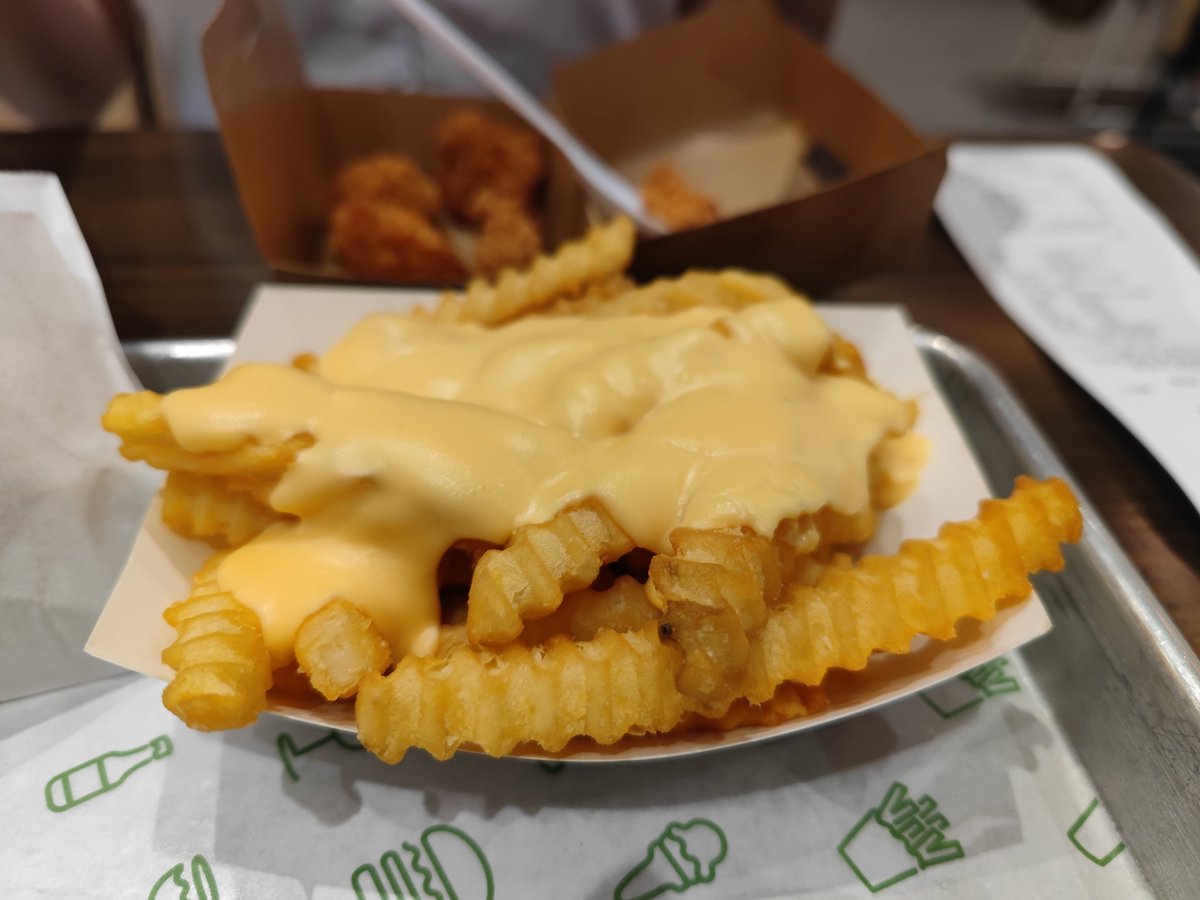 mamypoko tweet media