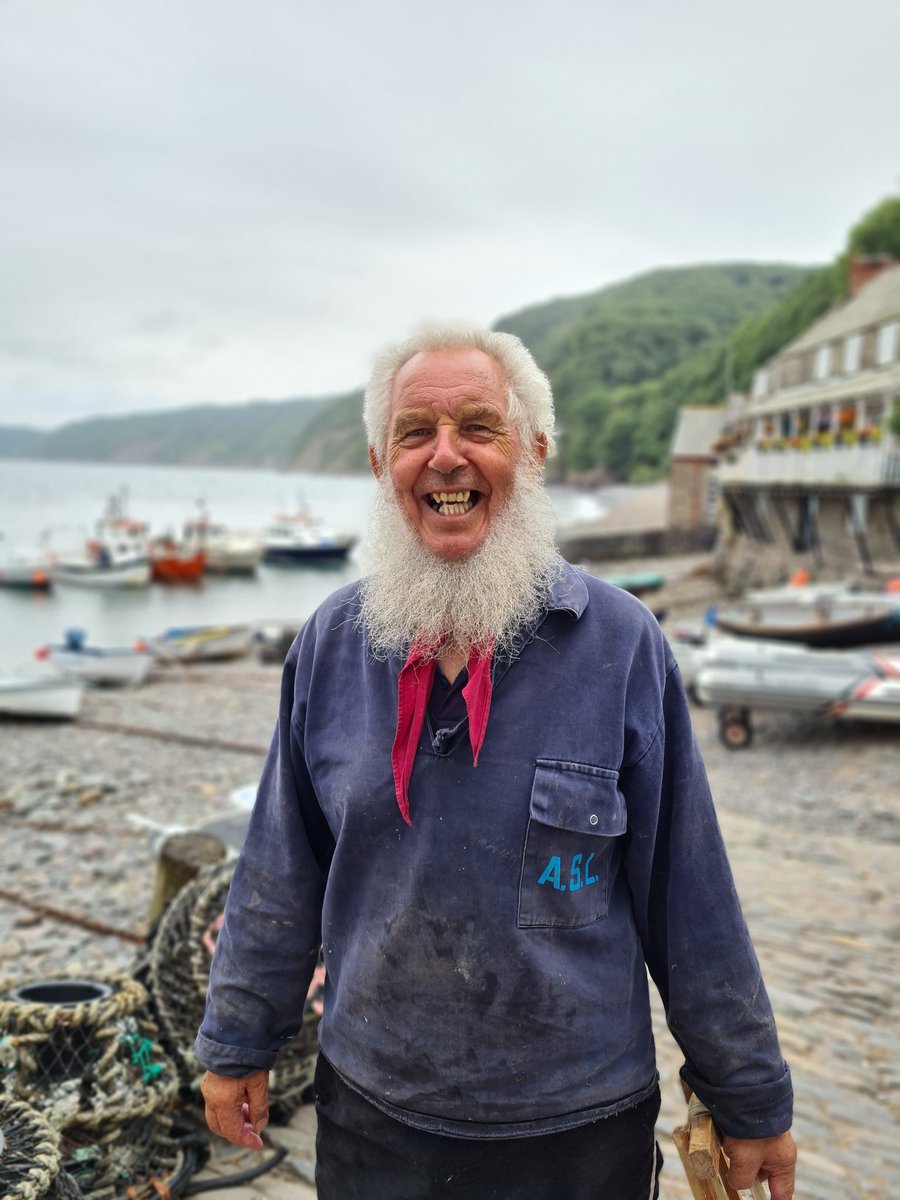 #clovelly #traditionalfisherman #dyingbreed #keepitreal #keepittraditional 
When you visit Clovelly after many years and see the changes, change isn't always good.