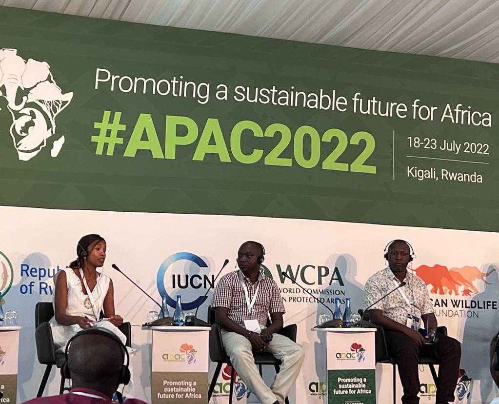 LMMAMada's tweet image. @LMMAMada participates at African #ProtectedAreas Congress #APAC in Kigali from 18th to 23th july. Vatosoa Rakotondrazafy talked about MIHARI Network experience in Locally managed marine areas in Madagascar.
#LMMA
#APAC2022
#MIHARI