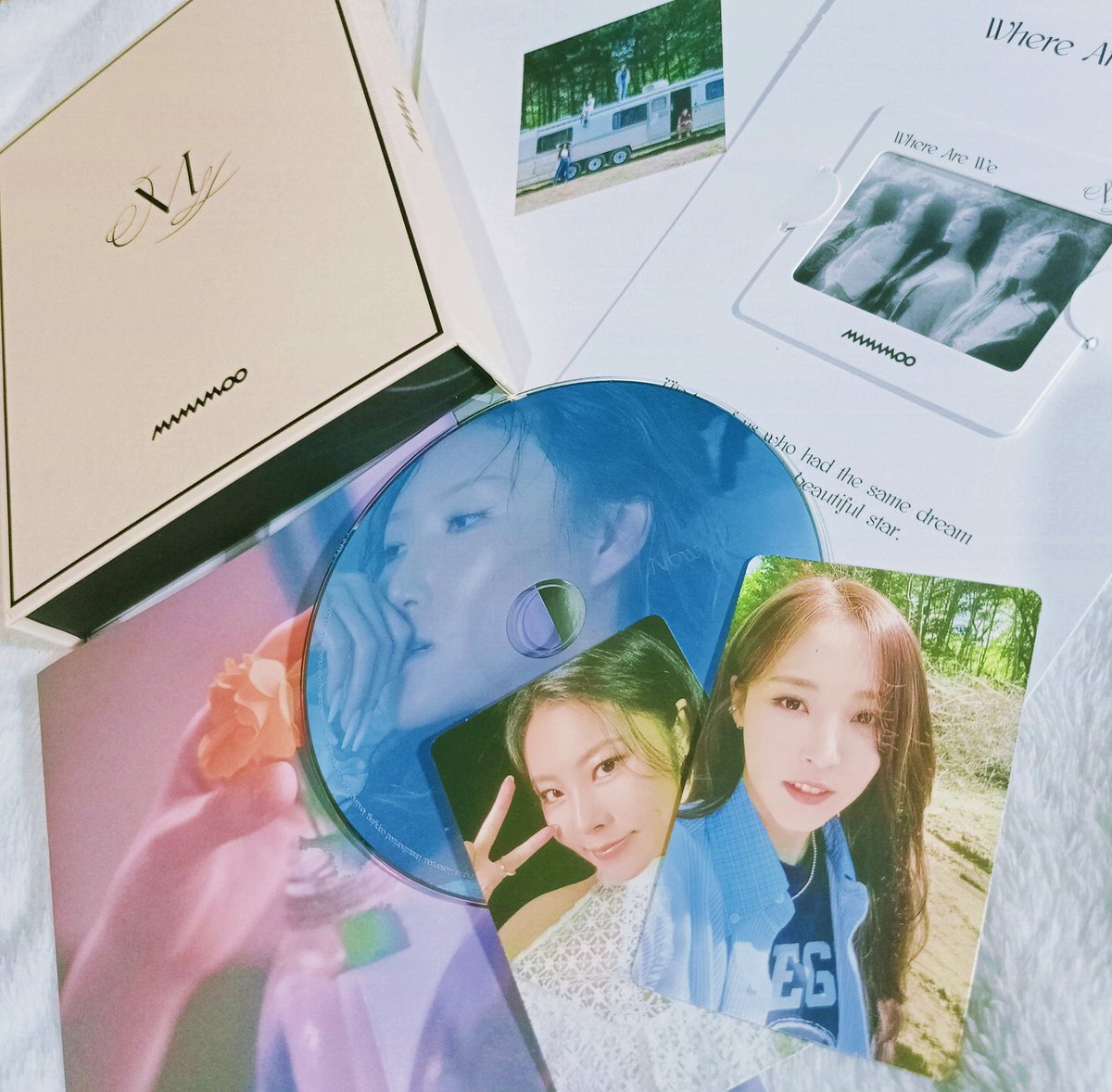 FindingLxno's tweet photo. Mamamoo album has always been my dream album & I never expected na my first mamamoo album would be sealed at galing pa kay ate @sehwagives π
I feel so blessed na maging admin mo! Super bait ni ate kaya pa-sponsor na kayo beke nemen. Thank you so much pooo π€
#SEHbies https://t.co/Ph9dCT09hK