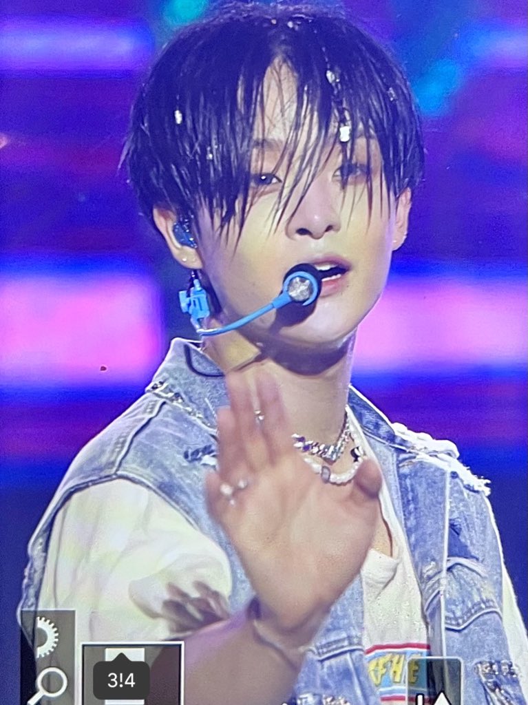 he looks like a heartthrob 🙈