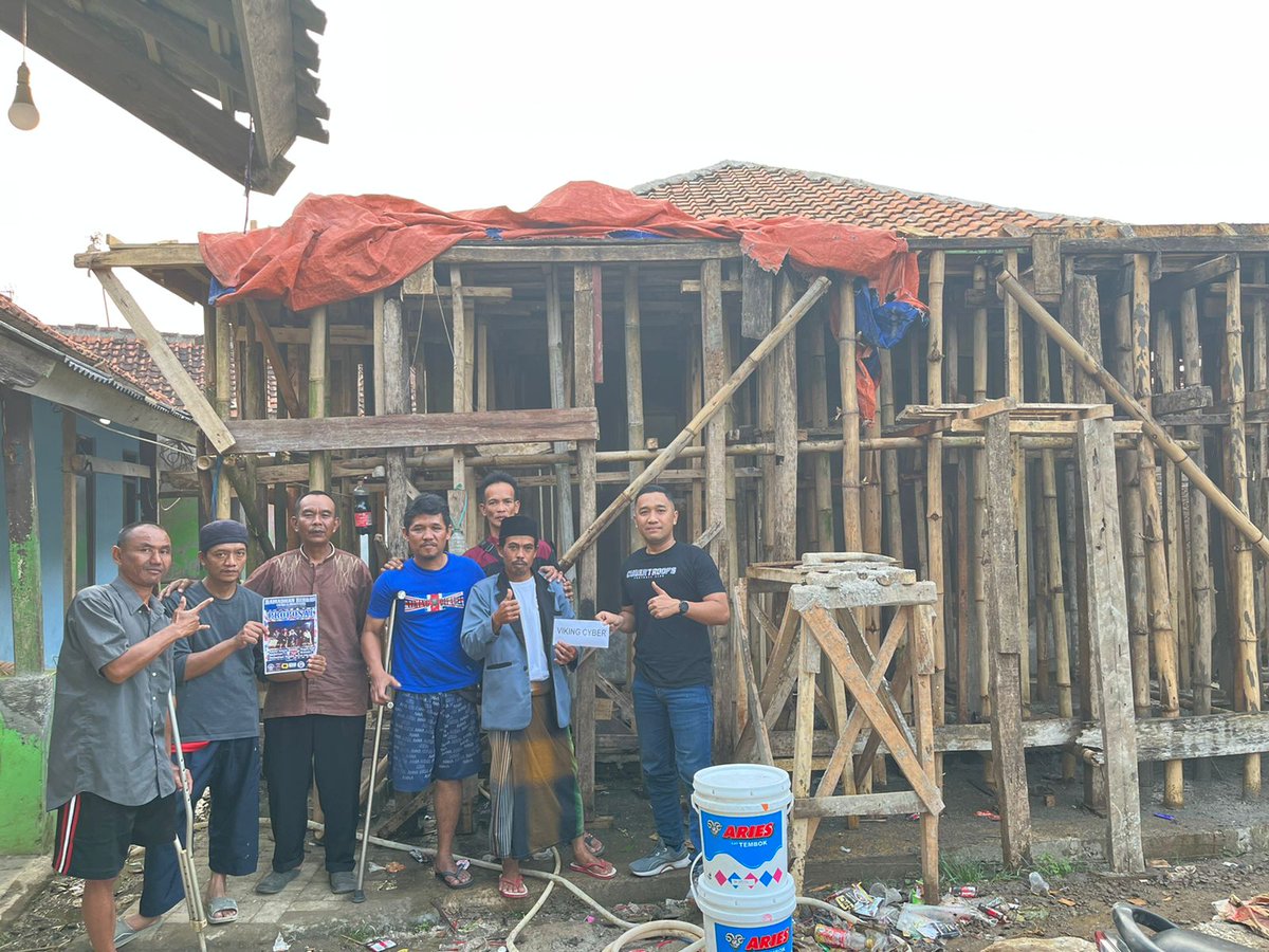 difabel1933's tweet photo. Bismillahirrahmanirrahim
Alhamdulillah silaturahmi sareng VikingCyber lokasi PembangunanMasjidNurul ikmah 
Serah trm bantosan 2bh Cat nDonasi 
Hanupis, jazakumullahKhoironkatsiro
Smg sgl kebaikannya dibls Allah SWT berlipat2 ganda,AamiinYRA

#SilaturahmiVikingCyber
#UnikBedaLoyal https://t.co/df92nTzoUk
