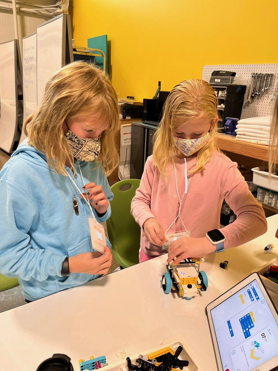 nkucinsam's tweet photo. Collaborating as they build and code with LEGO SPIKE Prime robots. These girls are the future of STEM! @nkymakerspace @Boone_County @IgniteAtRIC https://t.co/IYwsnScM5x
