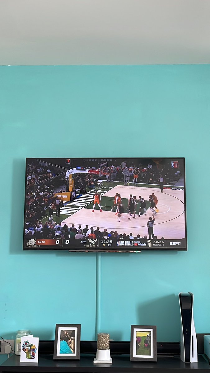 UK_Bucks's tweet photo. Yes. Yes @hannahbg34 and I are rewatching Game 6 of the 2021 Finals.

Because what else would you do on the anniversary of such an occasion.

Happy Bucks in Six day 💚 https://t.co/gxeARbNiOo