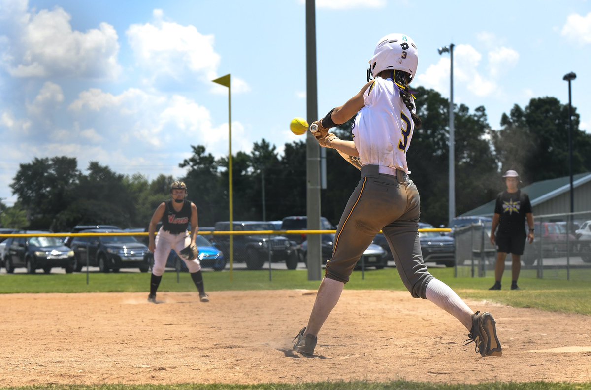 Had a good weekend at the Tennessee Valley Exposure. My team went 4-1-1 on the weekend. I batted .562 with 7 singles and 2 doubles. Ready to get back to work. Next up: Bowling Green, KY. ⚡️⚡️⚡️

<a href="/AJDaugherty1/">A.J. Daugherty</a> <a href="/coachangelbrown/">Angel Brown</a> <a href="/WallaceStSB/">Wallace State Softball</a> @SUSCCSoftball @CoachHawkinsEM