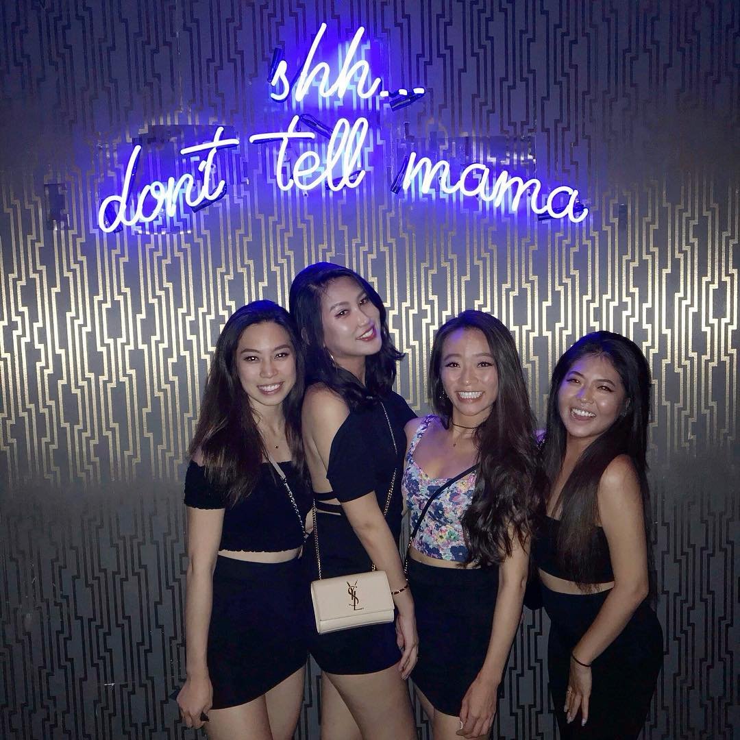 guyfdtkj's tweet photo. Shhu.....
Don't tell mama! 
Who is the most beautiful? 
For a woman who works so much, she is wasting her time for relaxing but she is very happy!

#partygirls 
#nightoutwithbeautifulqueens  
#nightlifeincanada https://t.co/rVmmdpS1su