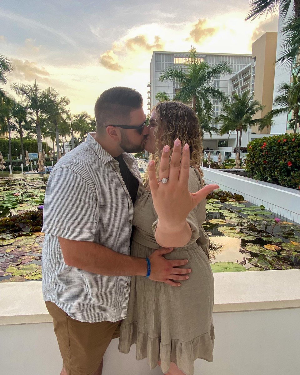 taryn corwin tweet media