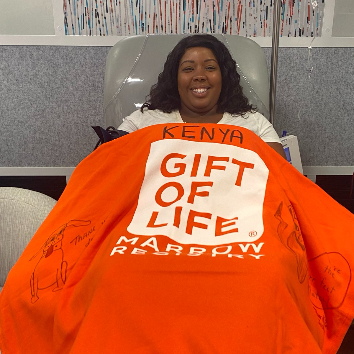 Today's #GOLHero is Kenya!

This mom and wife recently donated stem cells at the collection center to #SaveALife.

Thank you for giving the #GiftOfLife, hero!