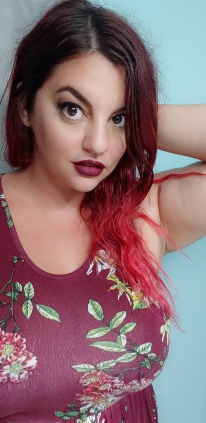 SugarBellz 🇨🇦💨 NSFW🔞 on X: Redhair, red dress with a red lip 💋🌹 It  just be that way today 😋 #redheadsarehot #redlip #red #humpday  #Wednesdayvibe #onlyfansbabe #onlyfansgirl 💋 t.co33HC4GcQ5J 💋  t.cooCZqONOLTP 