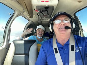 AngelFlightSC's tweet image. Wing Leader and Volunteer Pilot Leonard K. had a busy day flying missions! First, he helped passenger Kerrin return home to Corpus Christi. Then, before returning home to Louisiana, Leonard transported a box of blood samples that needed to be dropped off in Houston. Thank you!