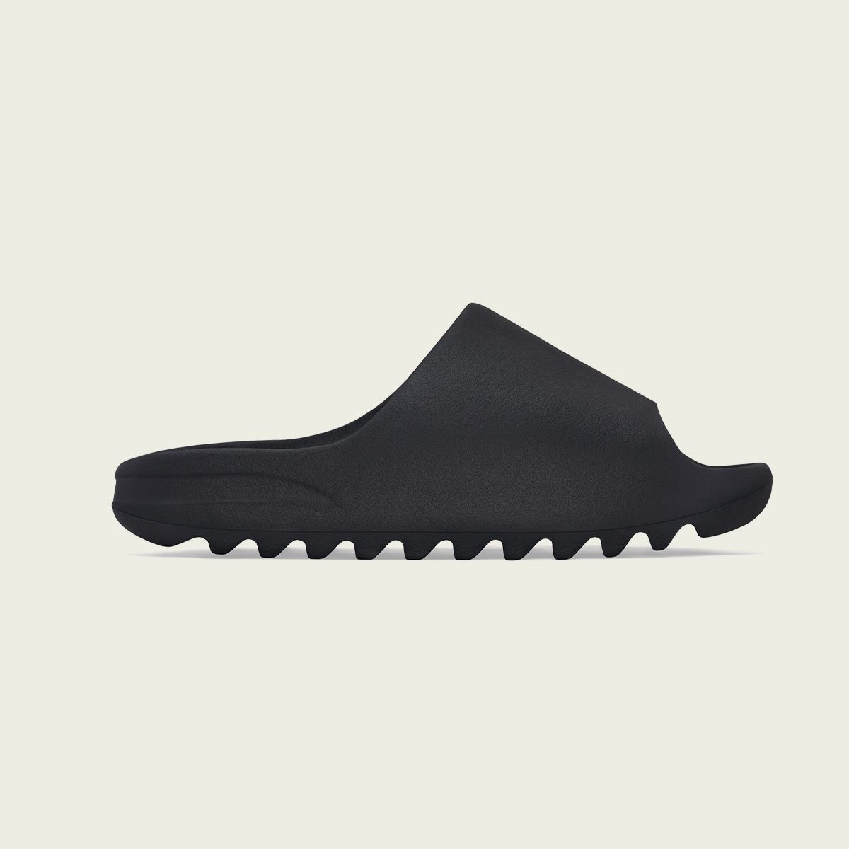 Bære millimeter ulykke Foot Locker on Twitter: "ADIDAS YEEZY SLIDE 'ONYX' &amp; 'BONE' LAUNCH 7/25  IN MENS &amp; KIDS SIZING. RESERVATIONS ARE NOW OPEN IN THE FOOT LOCKER  APP. https://t.co/glLJWKzWFQ" / Twitter