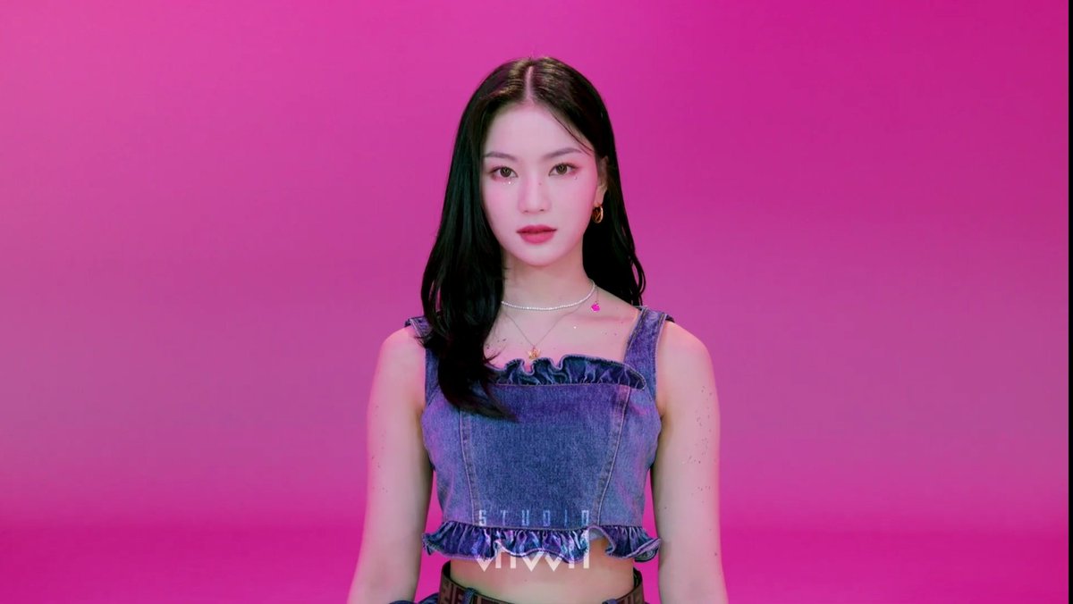 iseeunfeed's tweet photo. pretty girls on studio choom
#아이사 #세은 #ISA #SEEUN https://t.co/mKe6wcaWof