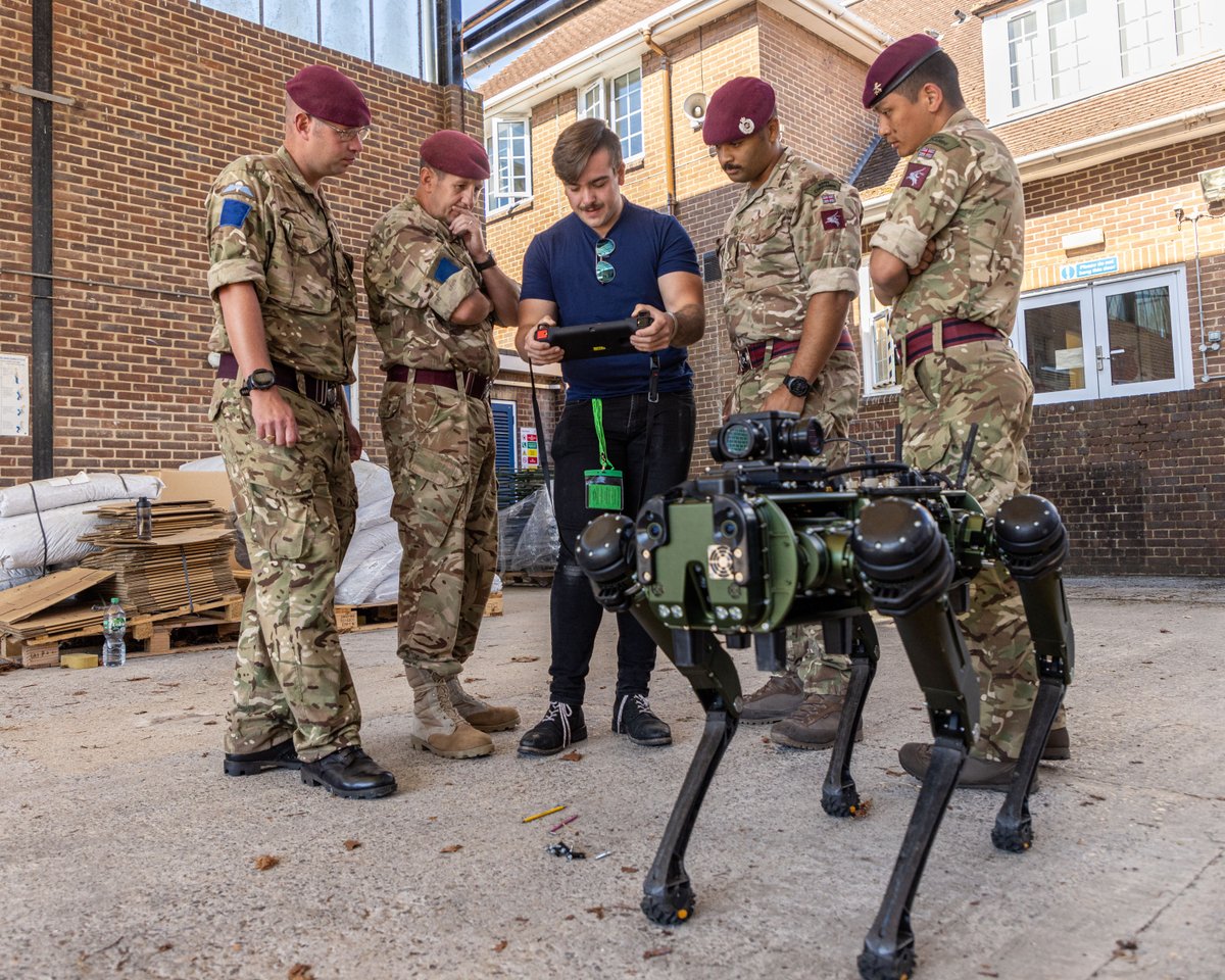 تويتر \ British Army على تويتر: "Today, @16AirAssltBCT became the first  Robotic and Autonomous Systems (RAS) enhanced Brigade Combat Team. The  robotic canines they're training with will grow understanding and keep  soldiers safer on the ...