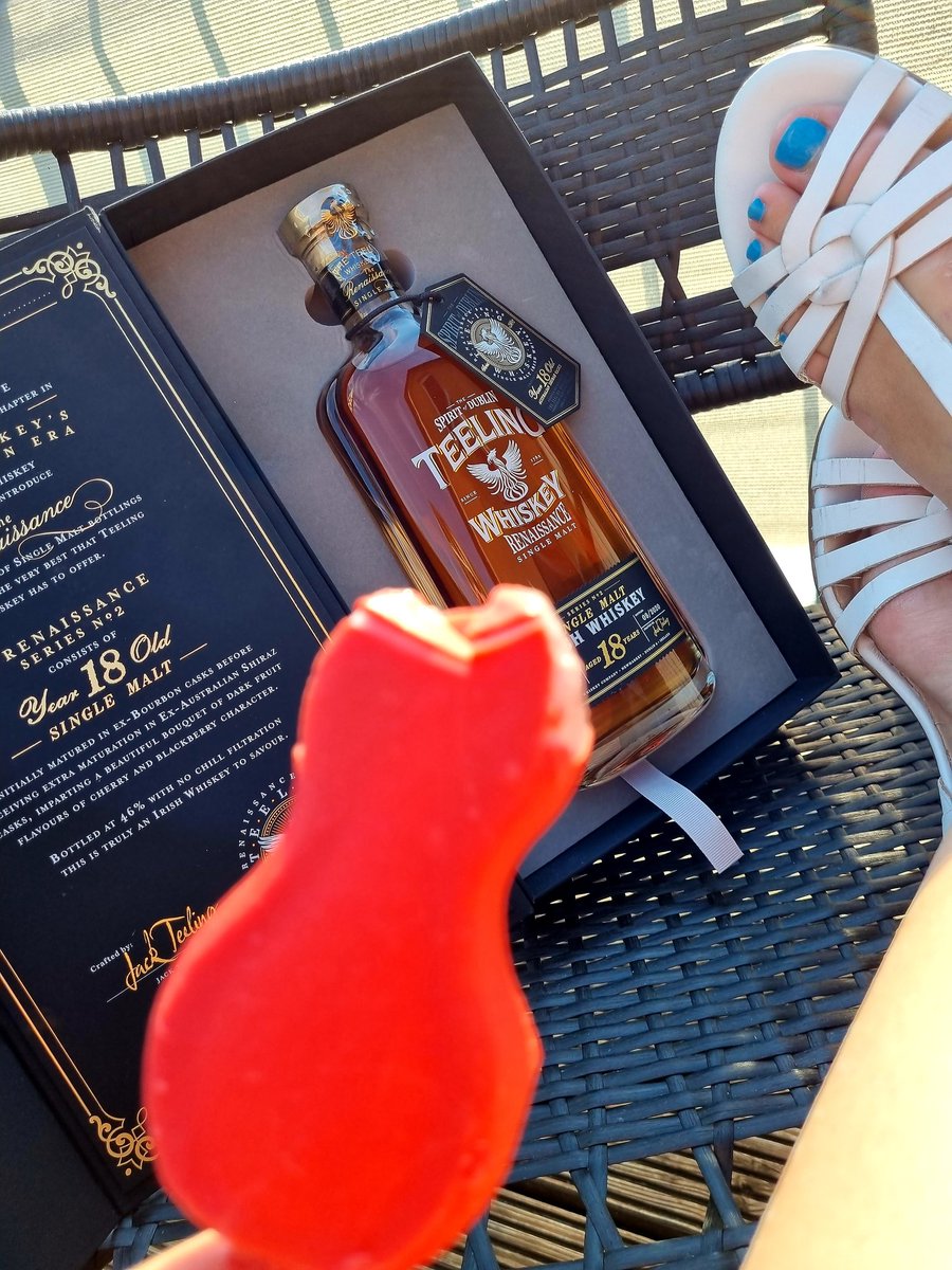 When the taste of your childhood reminds you of a certain #whiskey you tried once at a #Teeling zoom tasting and you find the bottle immediately in your shelf. 🍦😋
<a href="/TeelingWhiskey/">Teeling Whiskey</a>