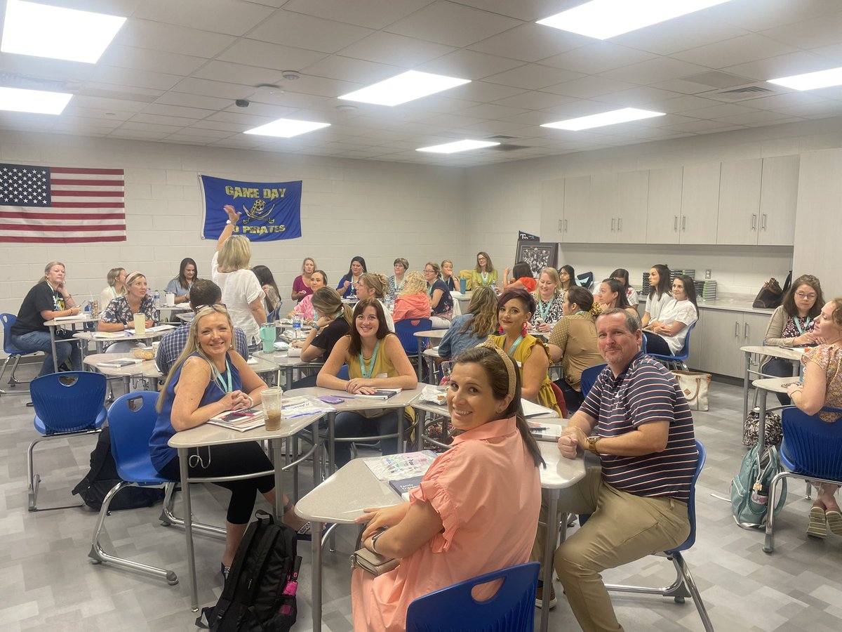 HopeZeanah's tweet photo. Last day of GRITCS Family Engagement.  CBMS, BMMS, Loxley, J Larry Newton, Summerdale and teachers from Pine Grove and Robertsdale. https://t.co/6TzfhUDy1k