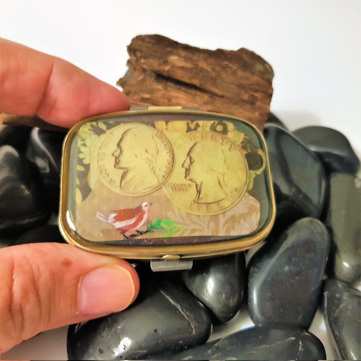 art_kcy's tweet photo. Excited to share the latest addition to my #etsy shop: Printed Liberty Coins and Hand Painted Bird Pill Box / Case, Travel Medication Holder, Travel Pill Case, Candy Pill Case, Daily Pill Box. #travelpillbox #smallpillcase #pillboxforpurse #metalpillboxes https://t.co/UUHIglm0OQ https://t.co/Mq8tSKkpmZ
