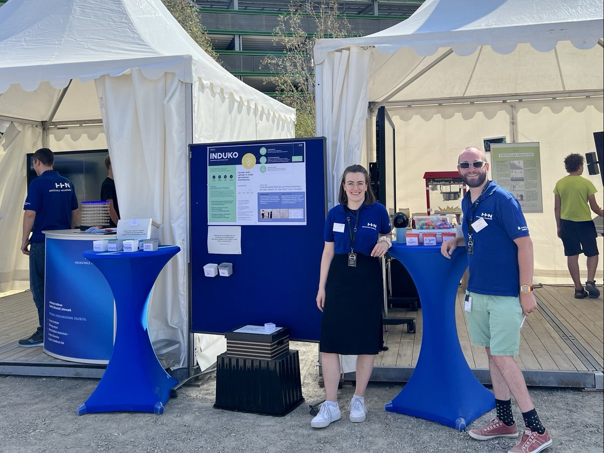 InduKo_hhn's tweet photo. Das erste KI-Festival in Heilbronn war ein voller Erfolg.  Auch das #Induko-Team der #HHN war mit dabei und hat zusammen mit den Besucher*innen über die Einsatzmöglichkeiten der KI im Bildungskontext gesprochen. 
Danke an alle Beteiligten für die drei tollen Tage!  #KI #XAI #HHN https://t.co/SnxIIyTiFW