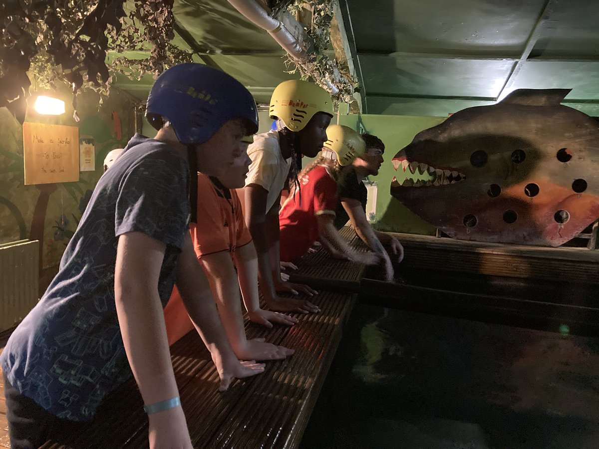 Having fun working as a team to solve the puzzle. Let’s hope we get out before the piranha’s join the water 🤞🏻<a href="/TeamManorGreen/">Manor Green Primary #ReadyRespectfulSafe</a>