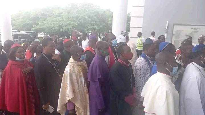 C_bloggers's tweet photo. #UnknownBishops https://t.co/J4eDNBHCRc