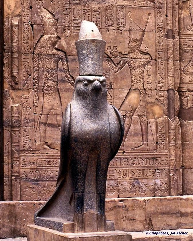 AliciaMimundo's tweet photo. Templo de Horus #Edfu #Egipto https://t.co/pZaH3DUybG