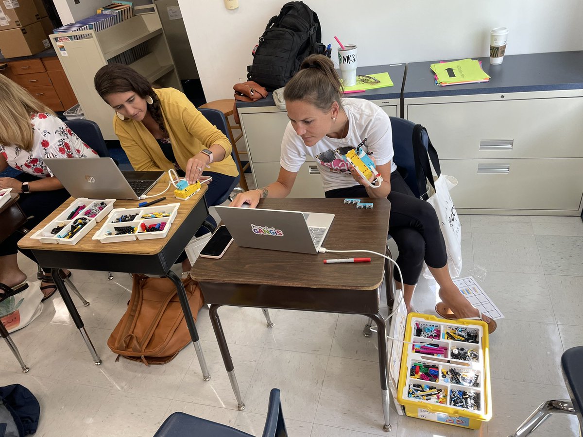 Dorothy C. York Innovation Academy tweet media