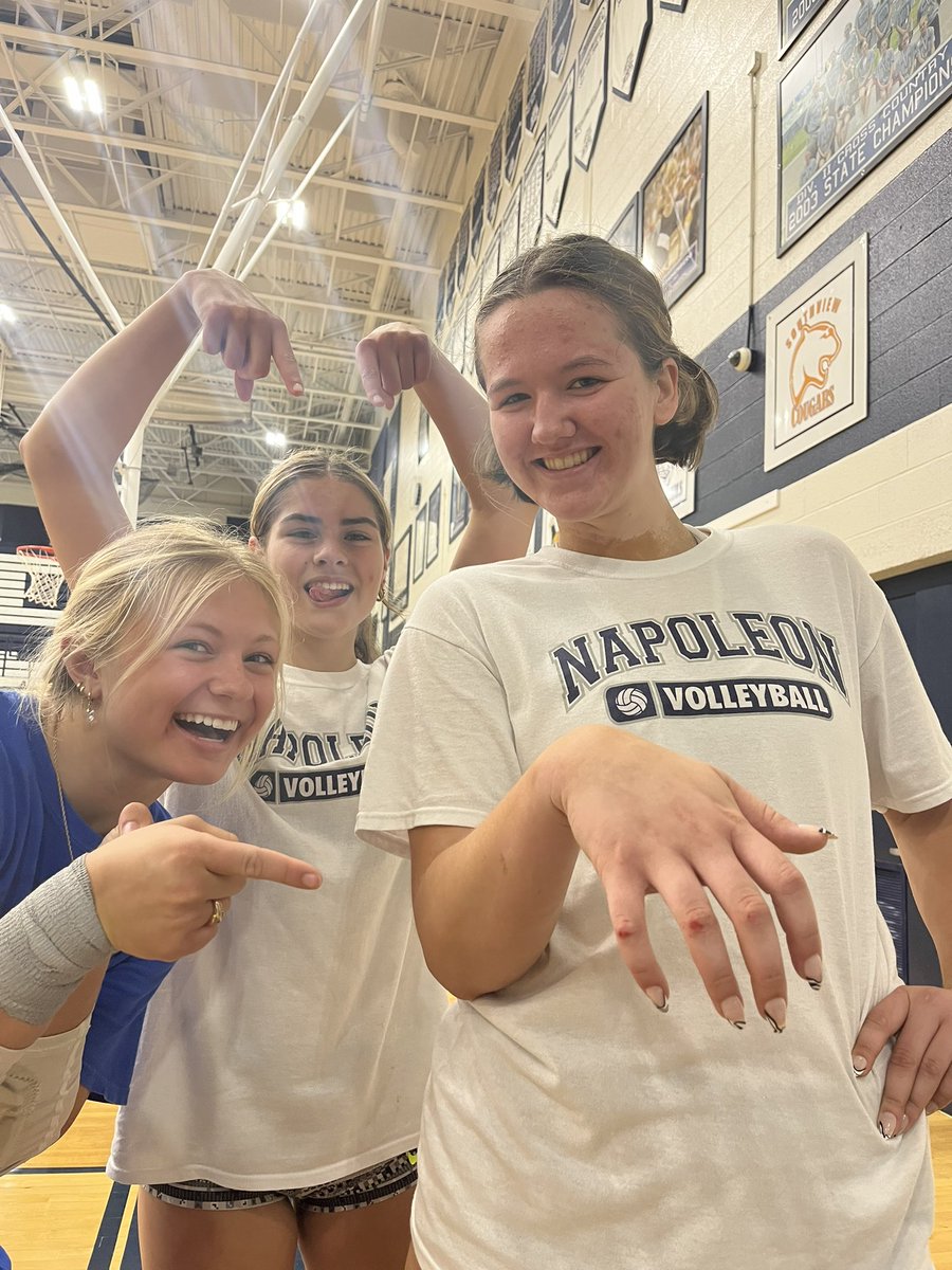 Napoleon Volleyball tweet media
