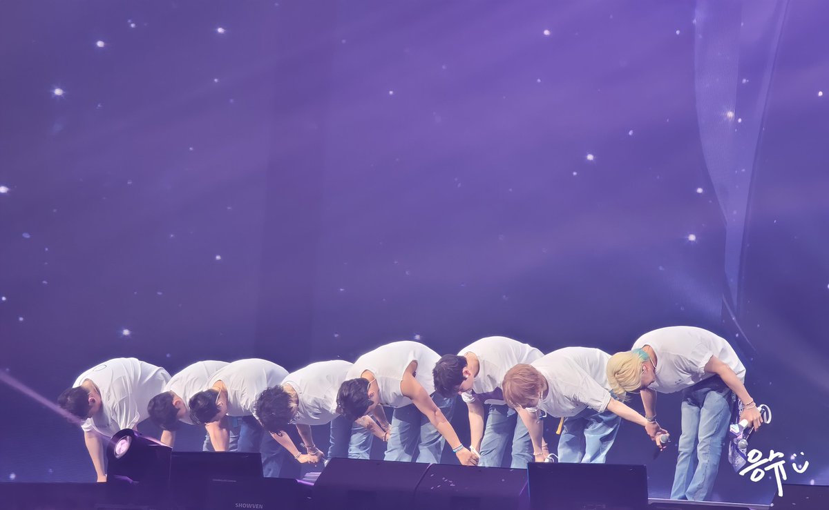 siwon_ba_ra_ki's tweet image. 𝙏𝙃𝘼𝙉𝙆𝙔𝙊𝙐 𝙎𝙅 💙
𝘈𝘭𝘭 𝘢𝘭𝘸𝘢𝘺𝘴 𝘩𝘢𝘱𝘱𝘺 💙
.
#SS9 #SUPERSHOW9 #SUPERJUNIOR #LEETEUK #YESUNG #SHINDONG #DONGHAE #EUNHYUK #SIWON #RYEOWOOK #KYUHYUN 
#이특 #예성 #신동 #동해 #은혁 #시원 #려욱 #규현 #슈퍼주니어