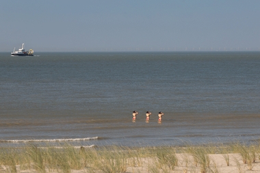 Vacature doctoraatsonderzoek naar persuasieve communicatie om individueel en collectief duurzaam gedrag bij Vlaamse kustbewoners en toeristen te stimuleren #BlueBalance (tot 25.07) <a href="/MarineAtUGent/">Marine@UGent</a> #vliz <a href="/howest/">Howest</a> <a href="/univgroningen/">University of Groningen</a> <a href="/BlauweCluster/">Blauwe Cluster (Blue Cluster)</a> <a href="/VLAIO_be/">VLAIO</a> - vliz.be/testerep/nl/20…