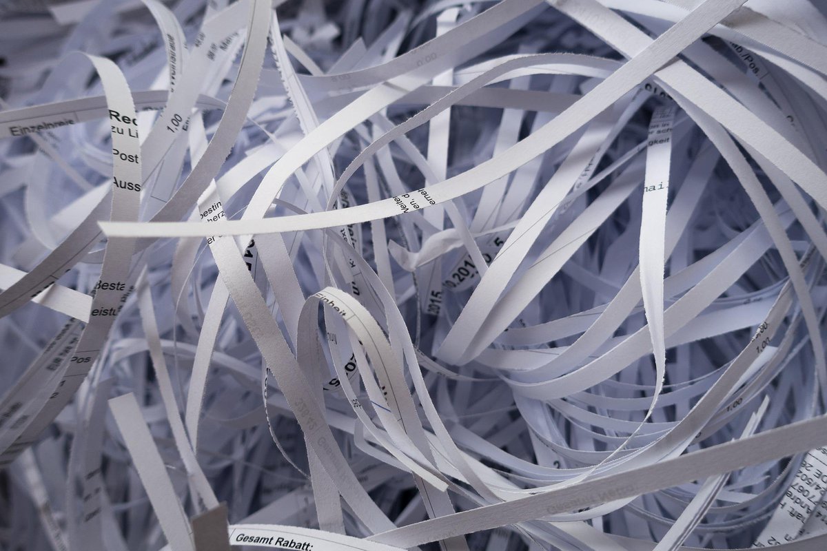 YvonneVentresca's tweet photo. I've found lots of blog posts about #organizing and #decluttering paper in general, but nothing really specific to writers. Any links, #WritingCommunity ?
#paperproblems https://t.co/4V23QDpI9C